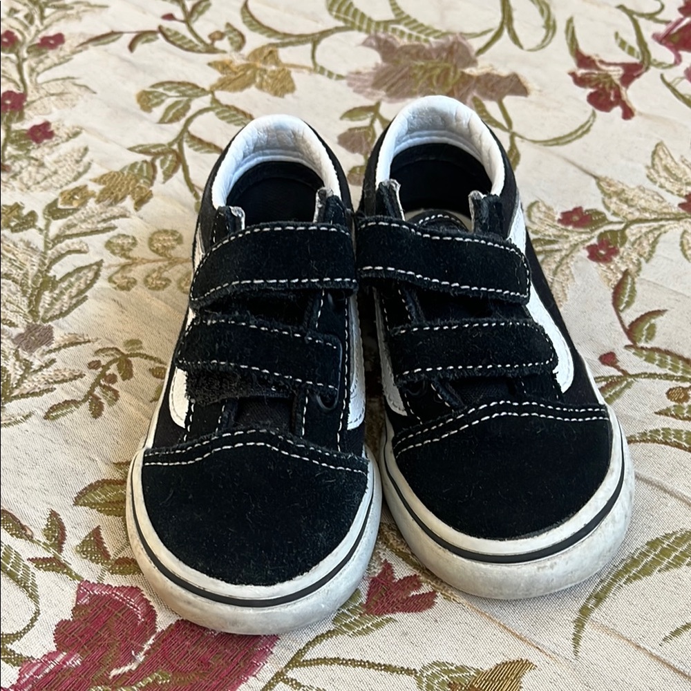 Kids Vans Black Sneakers - Picture 2 of 5